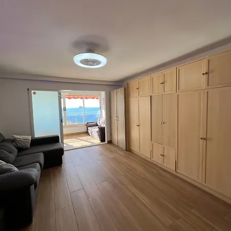 Hany Ducado 12-e * Benidorm